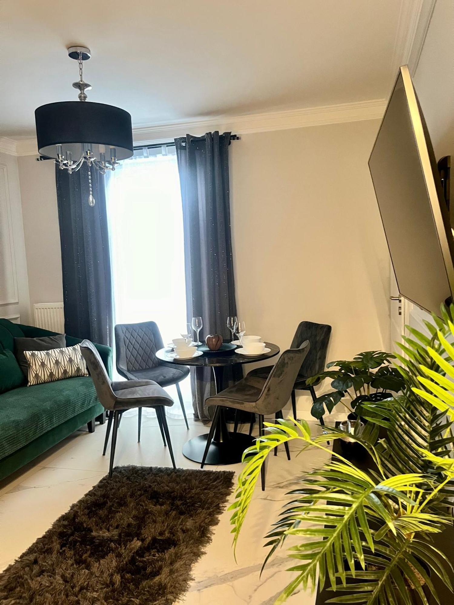 Apartamenty Kielce- Apartament Rubin Przy Zalew Kielecki, Faktura, Parking, Centrum Exterior foto